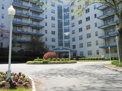 Wedgwood Cooperative at 499 North Broadway
